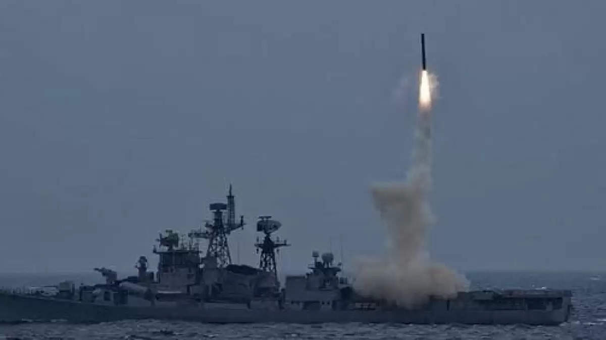 DEFENCE NEWS: INDIA SUCCESSFULLY TESTED SUPERSONIC CRUISE MISSILE BRAHMOS