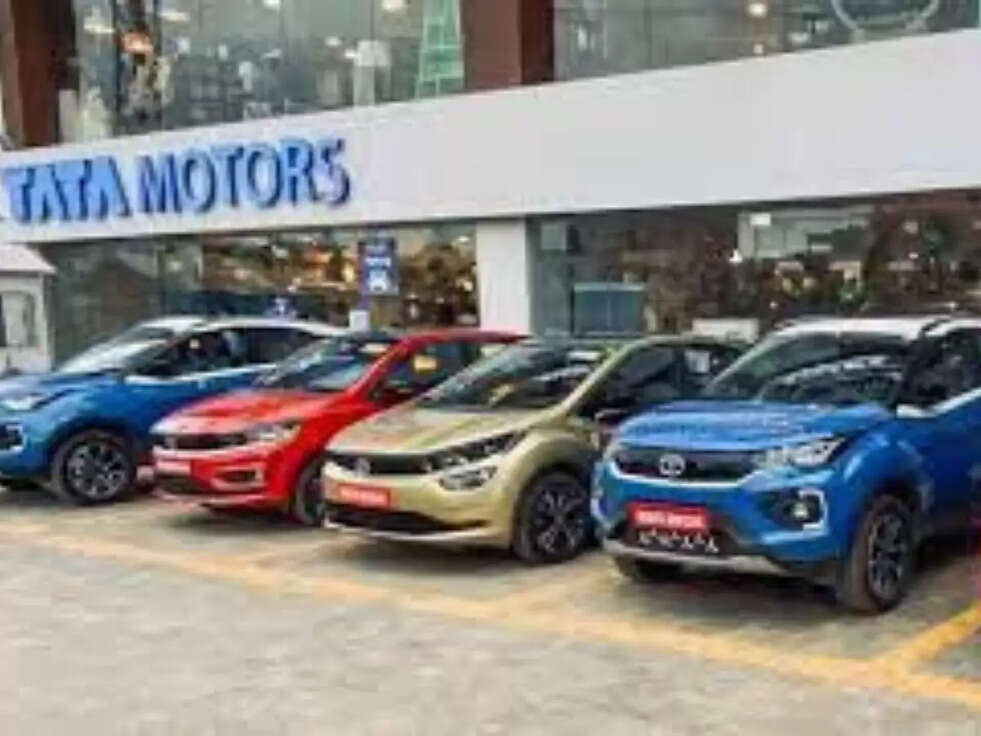 Tata Motors Hike Prices: कार की सवारी  होगी अब महंगी 
