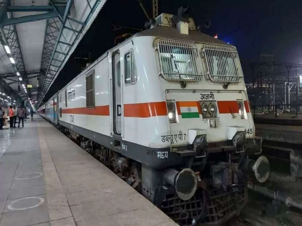Indian Railways: शाकाहारी यात्र&zwj;ियों के ल&zwj;िए रेलवे का बड़ा ऐलान, जानिए&nbsp;