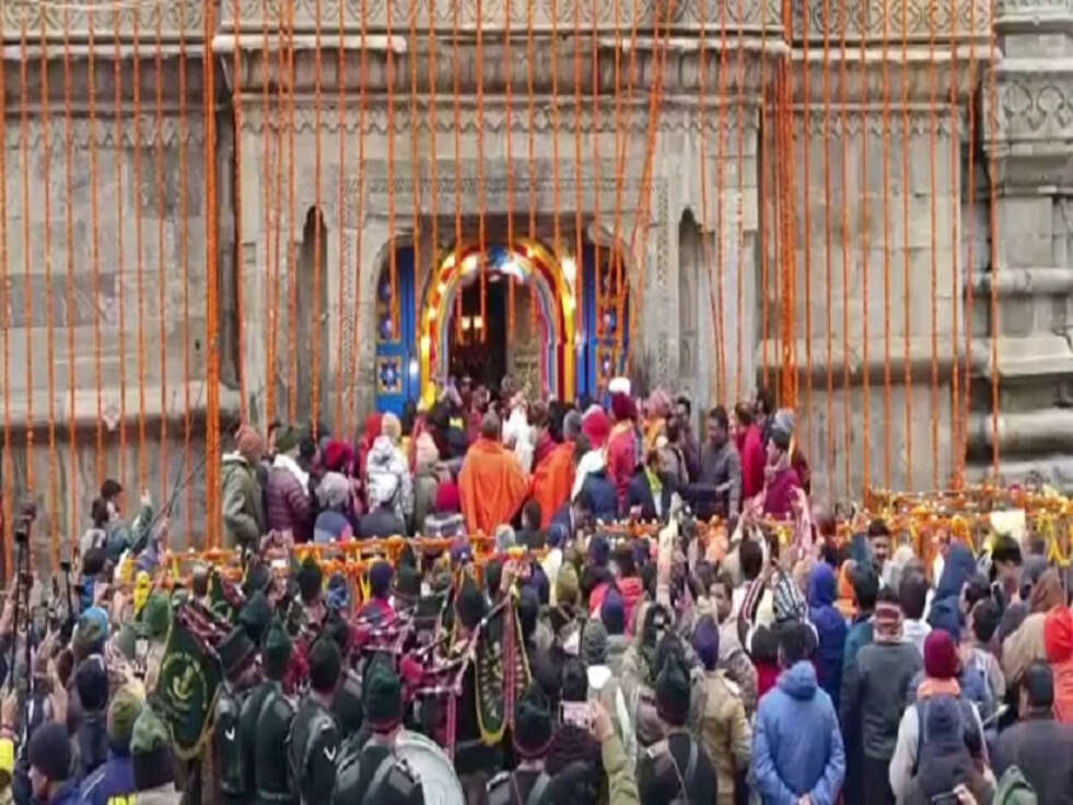 चारधाम यात्रा 2022: केदारनाथ मंदिर के खुले कपाट, जयकारों के साथ उमड़ा श्रद्धालुओं का सैलाब