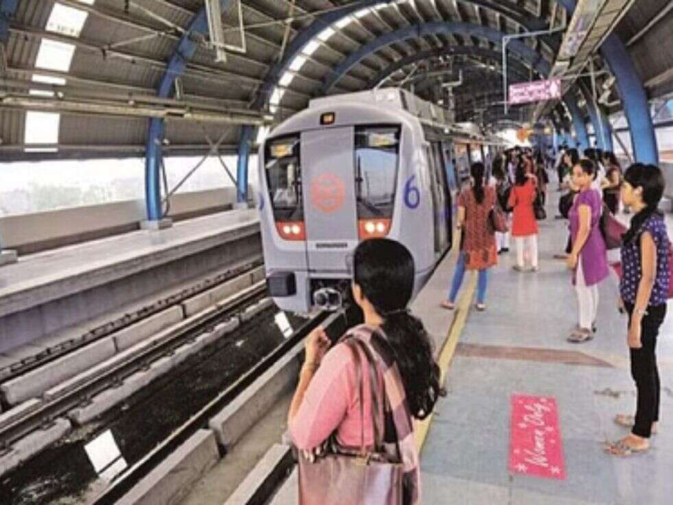 दिल्ली मेट्रो में सफर करने वालों की बल्ले बल्ले!