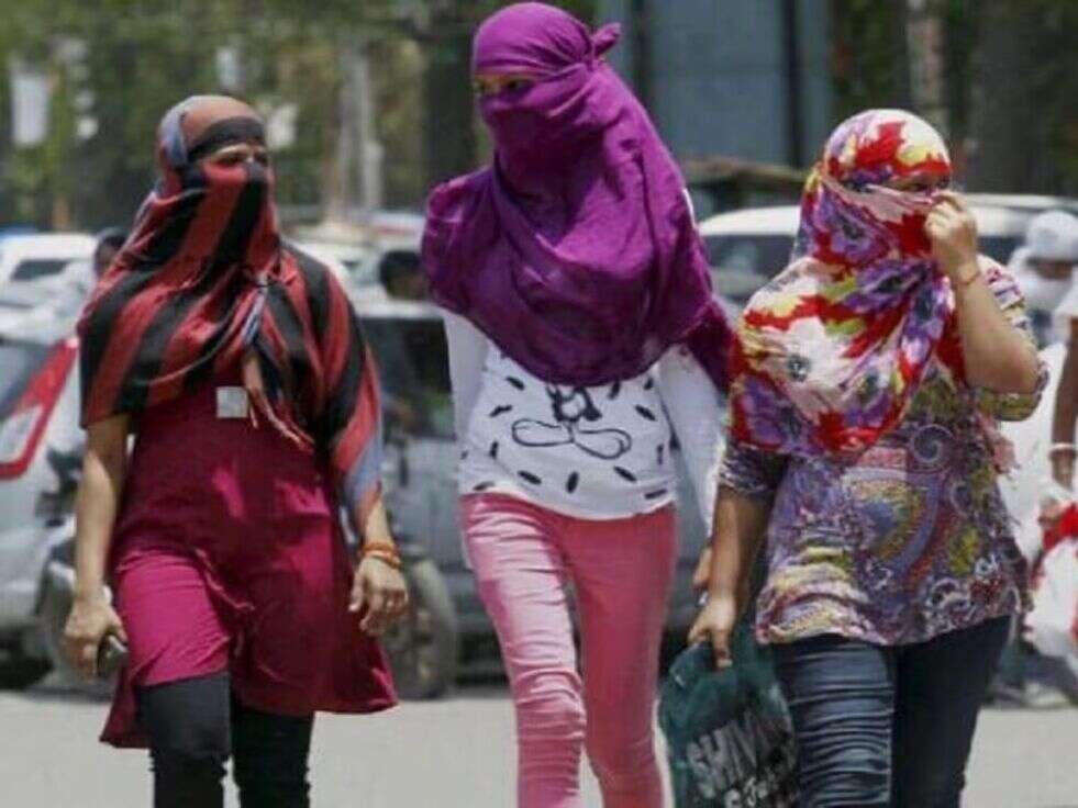 UP Weather: UP में मौसम का डबल अटैक, 13 जिलों में आंधी-बारिश, 35 जिलों में लू का अलर्ट जारी 