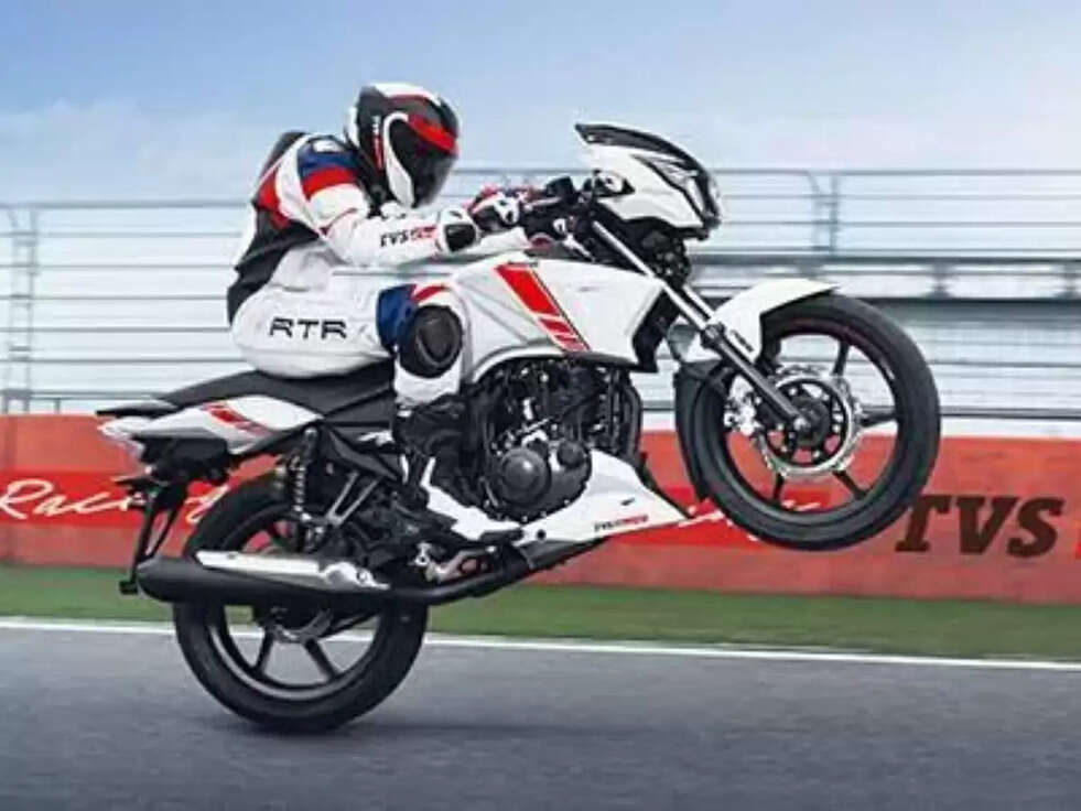TVS Apache RTR 160 में आया धांसू ऑफर, मात्र 2999 रुपये में करे अपने नाम 