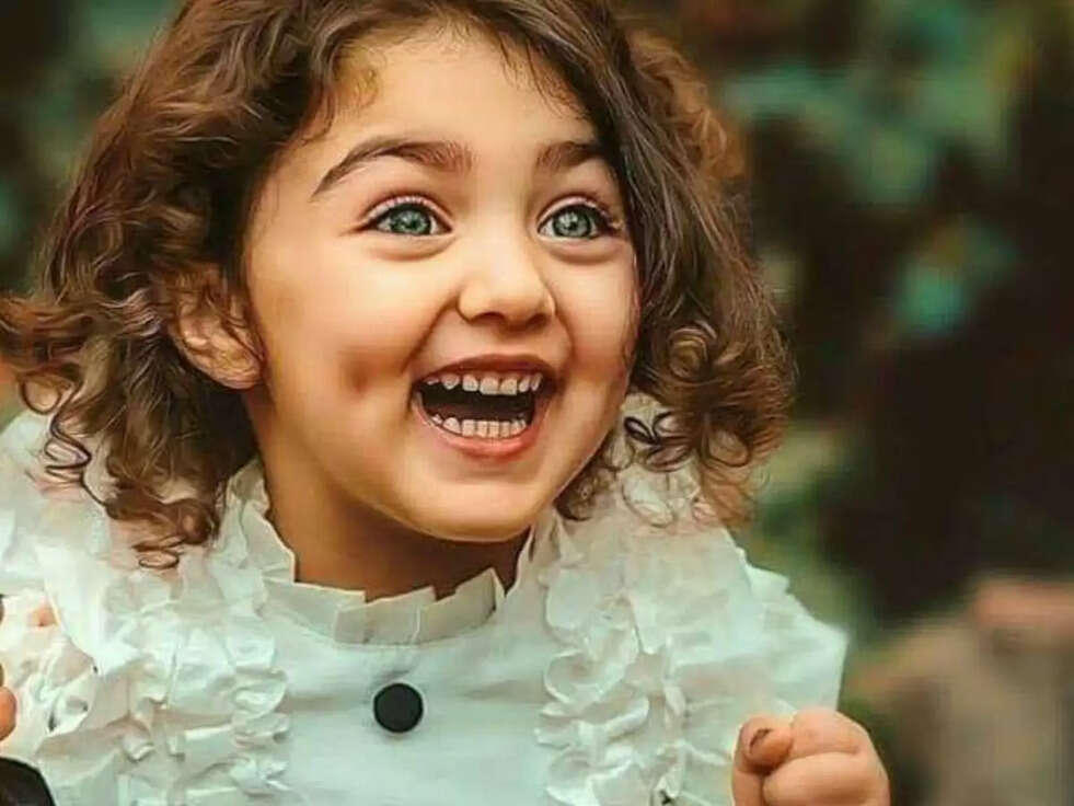 International Daughters' Day: Share your best Wishes and Quotes with your adorable daughter