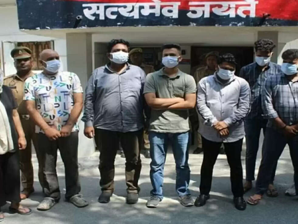 600,000 PAN CARD DATA बरामद: 15000 करोड़ के GST का फ्रॉड किया,2,660 फर्जी कंपनिया बनाकर,जनिए पूरा मामला