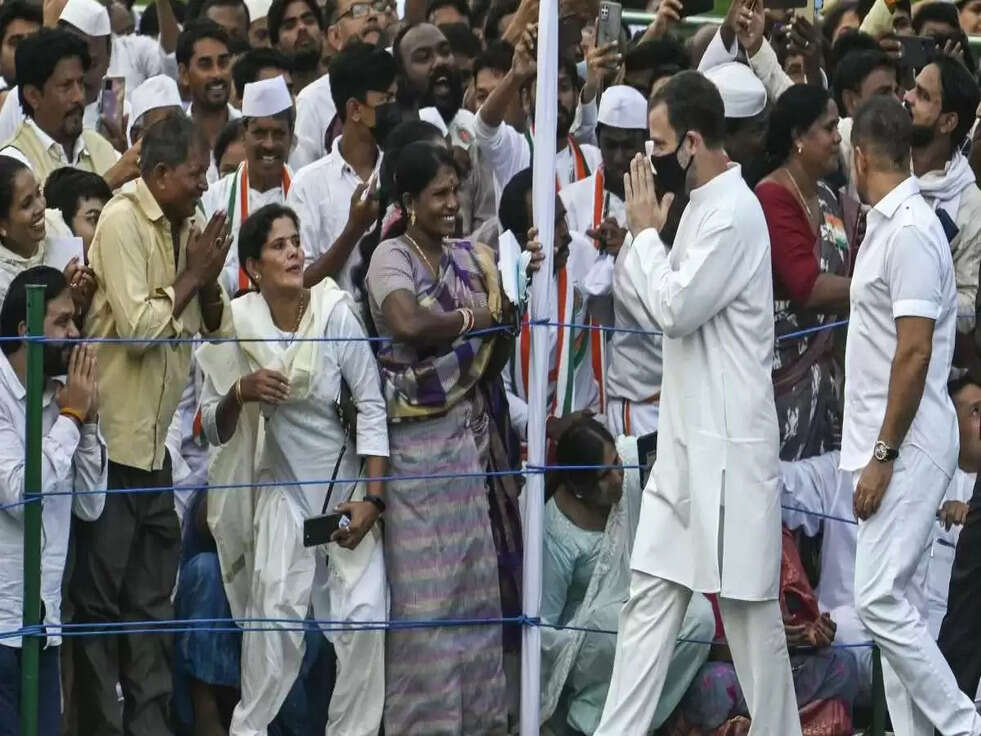 Bharat Jodo Yatra: राहुल गांधी के साथ कदम मिलाना साथियों के लिए नहीं हो रहा आसान, जानिए&nbsp;