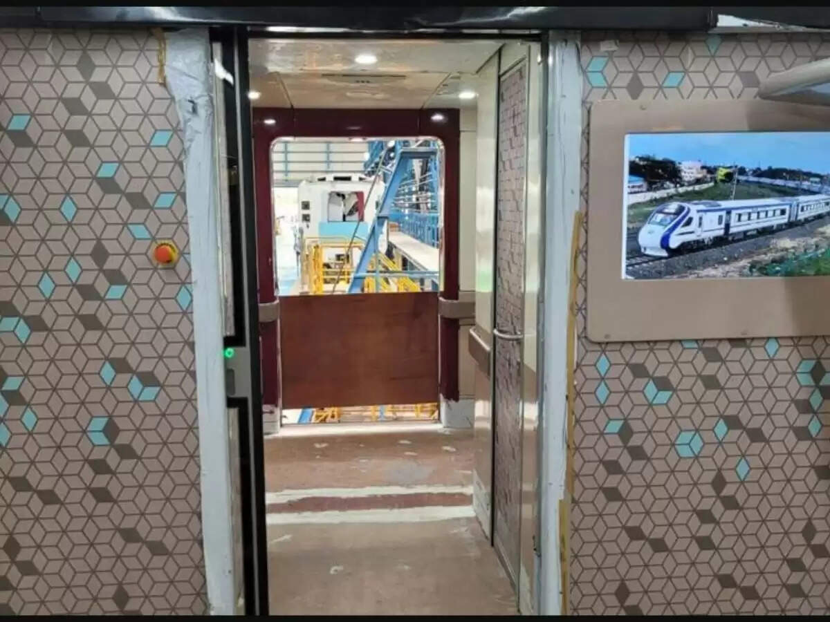 Indian Railways: Good news for railway passengers, see the new Vande Bharat in photo