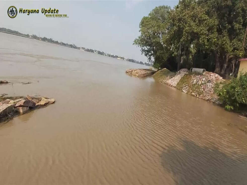 Flood : खतरे के निशान से ऊपर सरयू व राप्&zwj;ती नदी, सभी बाढ़ चौकियां अलर्ट पर