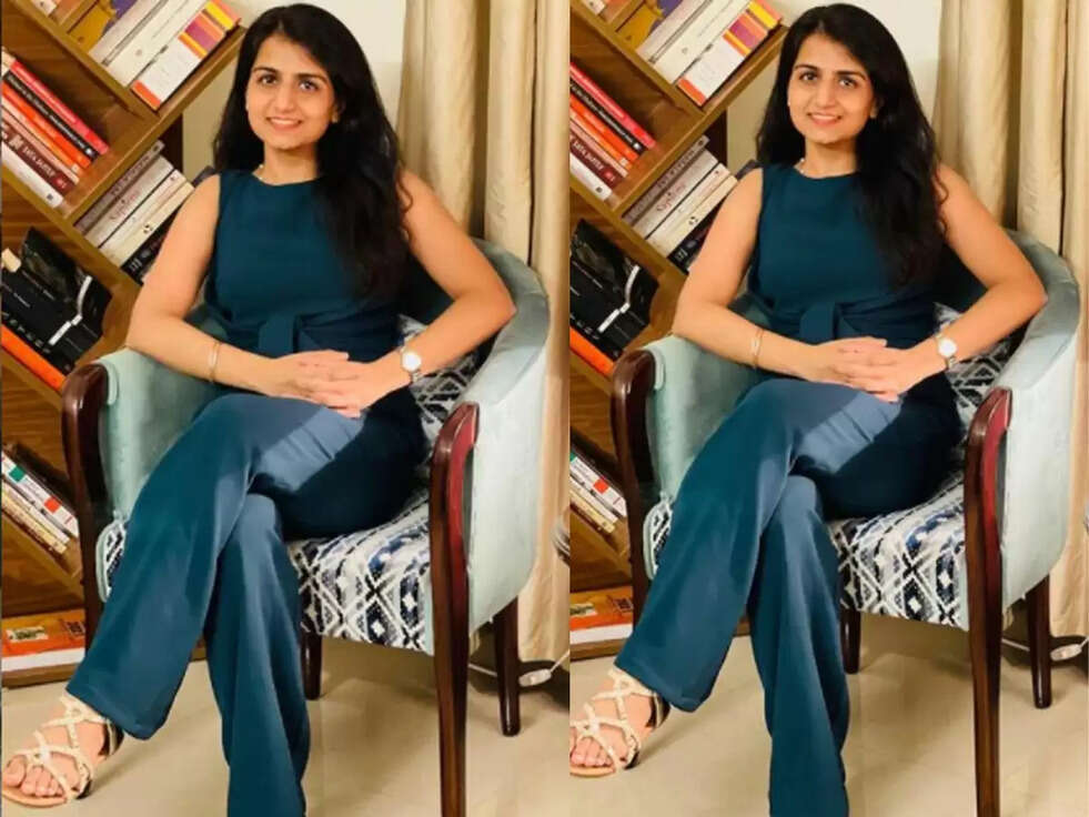 IAS Story: UPSC की तैयारी से पहले ही सुनने की क्षमता खो दी थी, 4 महीने तैयारी करके सौम्या ने हासिल की 9वीं Rank