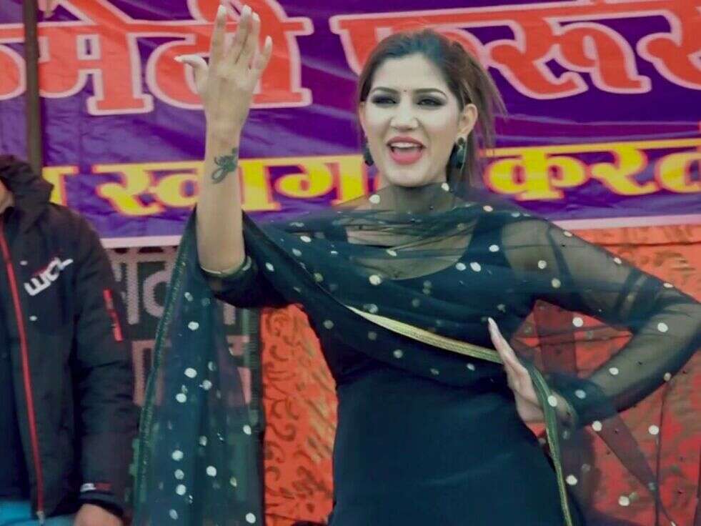 Sapna Chaudhary Dance Video,Sapna Chaudhary,सपना चौधरी,सपना चौधरी डांस वीडियो ,देसी डांस वीडयिो ,वायरल डांस वीडियो