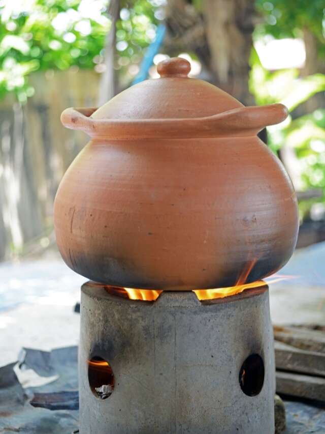 5 Benefits of Cooking in Clay Pots