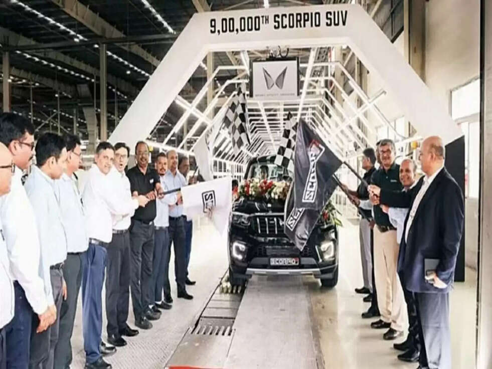 Mahindra Scorpio: महिंद्रा स्कॉर्पियो एसयूवी ने बिक्री में बनाया नया रिकॉर्ड, भारत में बेची नौ लाख यूनिट्स