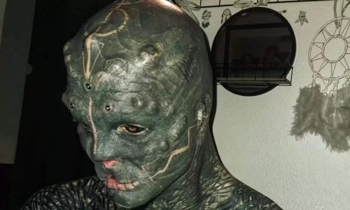 Anthony Loffredo black alien