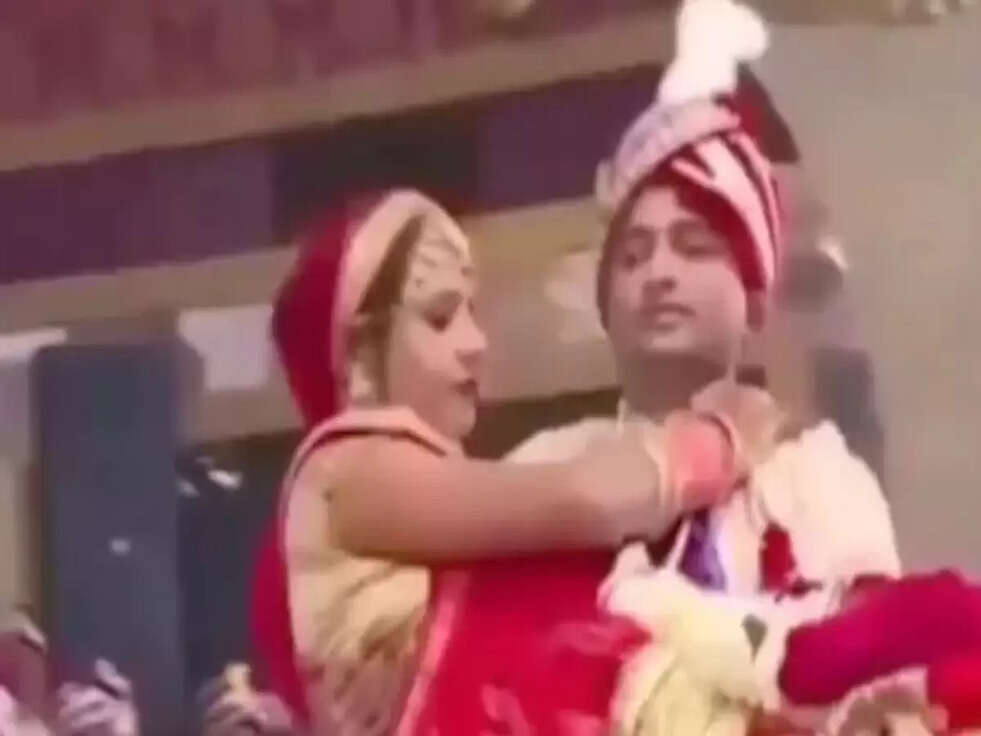 ऐसी अनोखी शादी कभी नही देखी होगी आपने, वीडियो देख भर आएंगी आखें&nbsp;