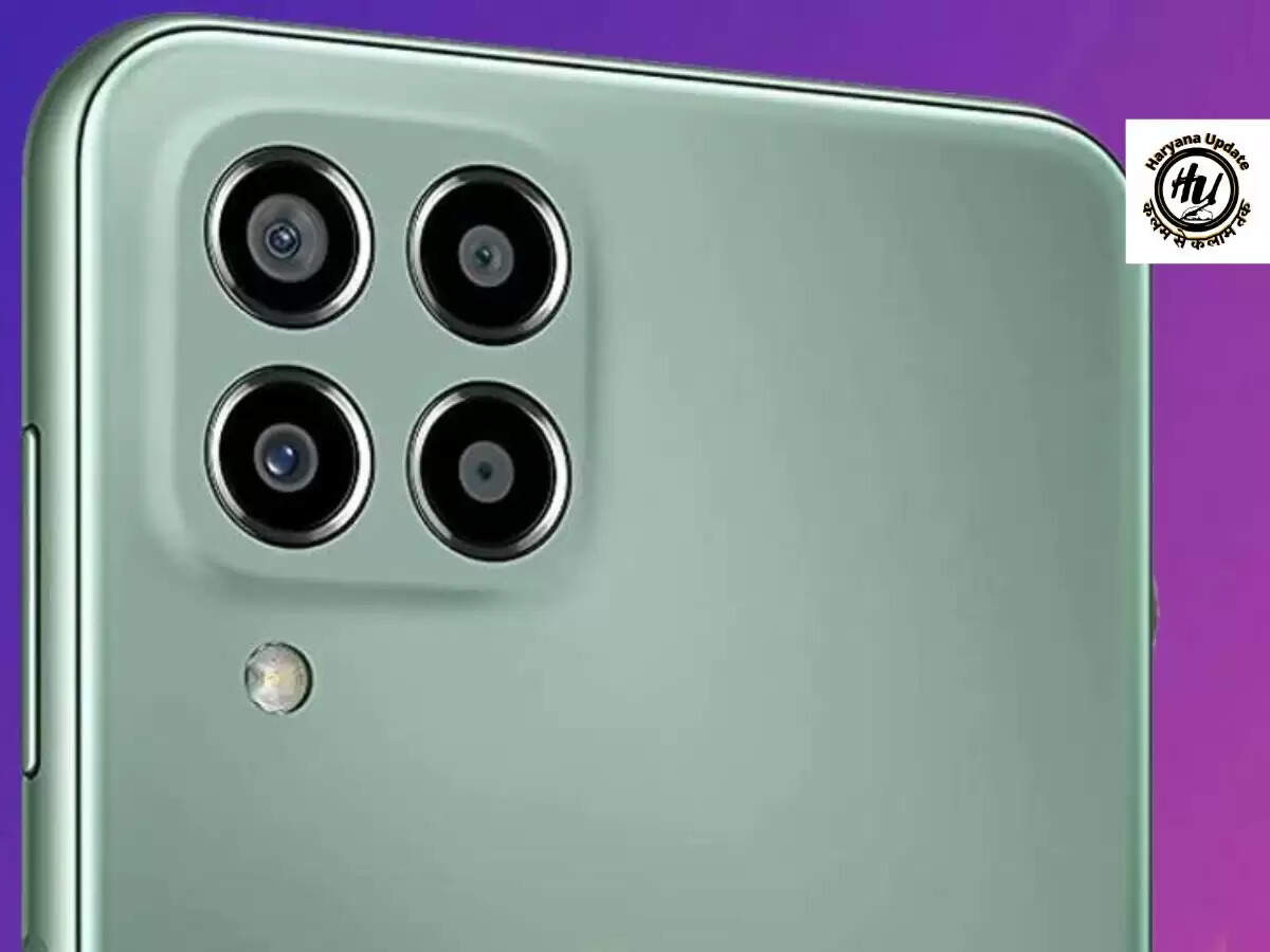 Amazon Sale: सैमसंग के 4 कैमरों वाले स्मार्टफोन पर मिल रहा बंपर डिस्काउंट, देखिए लुक