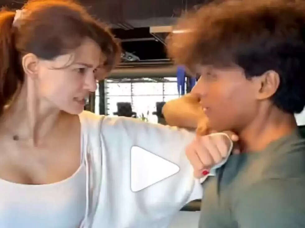 Disha Patani: यूजरस ने बताया दिशा पटानी को - टाइगर का फीमेल अवतार