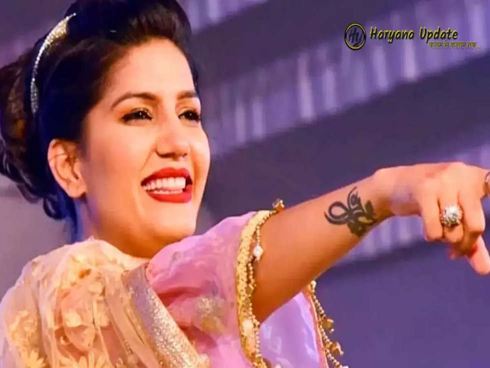 Sapna Chaudhary Dance: डांस कर रहीं सपना को छोड़ लोग बनाने लगे इस शख्स की वीडियो, देखिए 