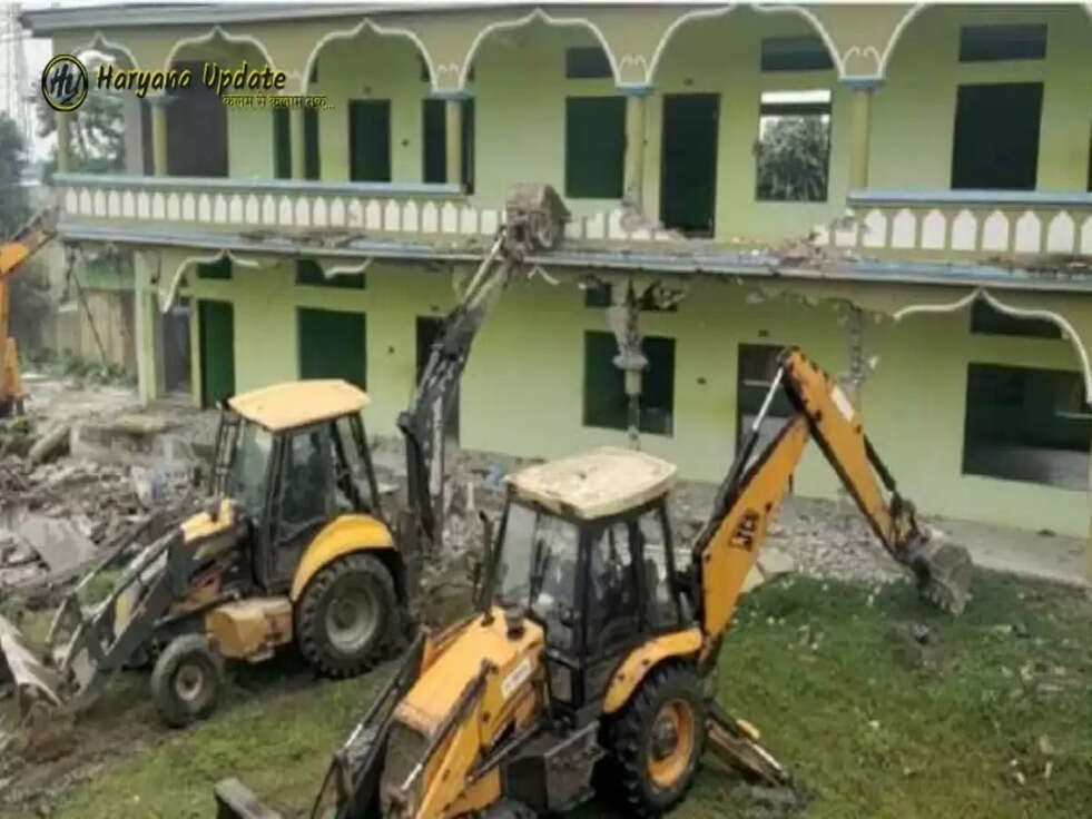 Assam Madarsa Demolition: एक बार फिर चला असम सरकार का बुलडोजर,आतंकी से जुड़ा है कनेक्शन&nbsp;