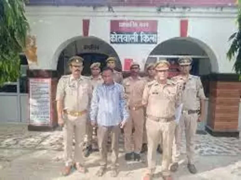 bareilly news, bareilly viral news, Blademan Arrest, Blademan of Bareilly, uttar pradesh news, uttar pradesh crime news, bareilly news, bareilly viral news, Blademan Arrest, Blademan of Bareilly, uttar pradesh news, uttar pradesh crime news, बरेली का ब्लेडमैन, ब्लेड मैन, बरेली न्यूज, उत्तर प्रदेश न्यूज